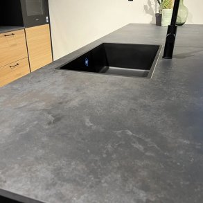 Vinduesplader Keramik Basic+ Black Sky Mat 20 mm.