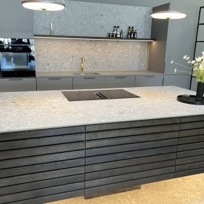 Vinduesplader Keramik Basic+ Ceppo Di Grey Mat 12 mm.