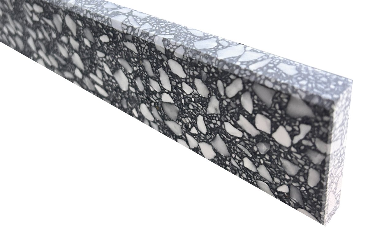 Terrazzo Nuuk Sokkelliste 40x7 cm. - Sokkellister - DKfliser.dk ApS